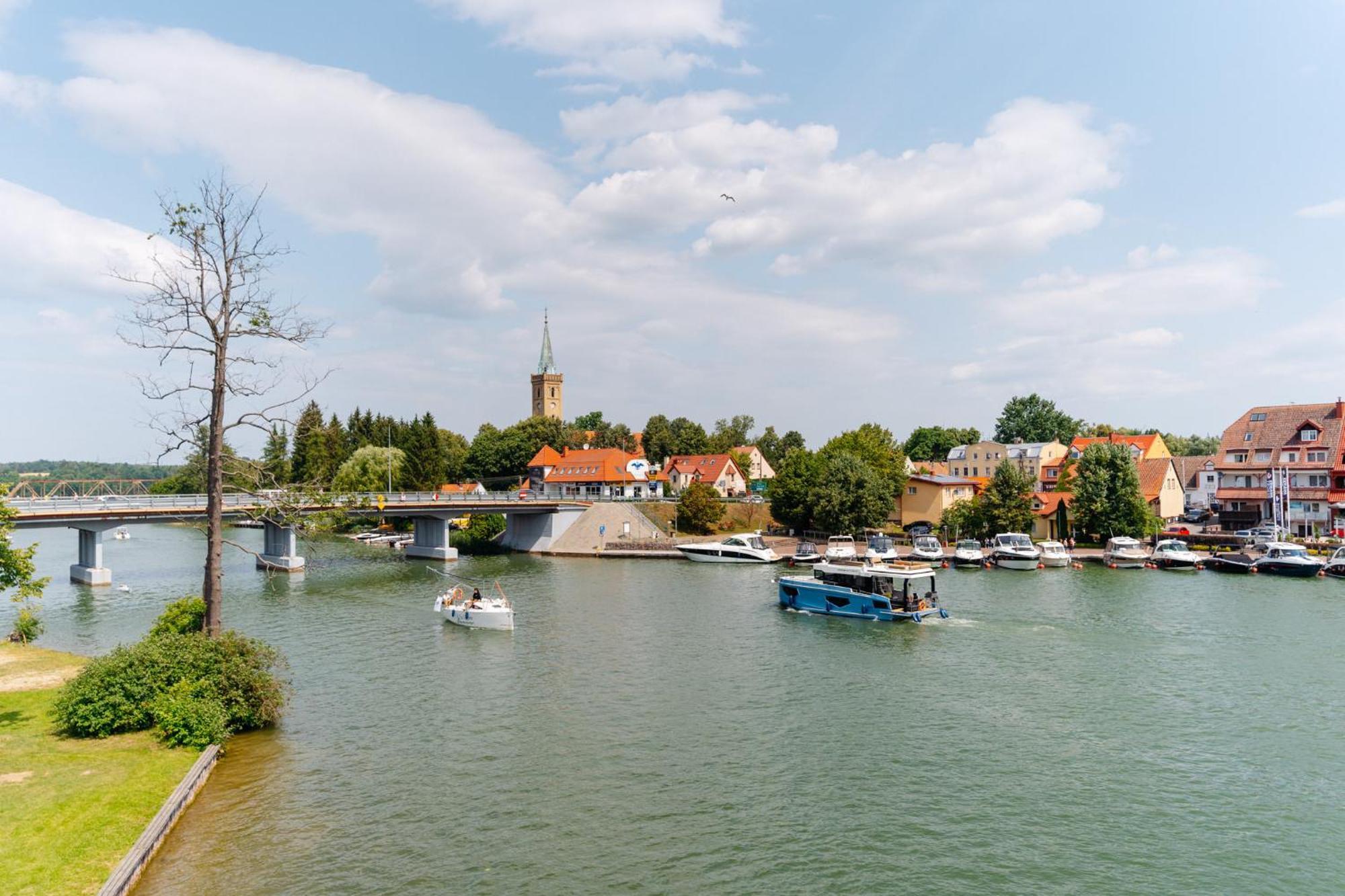 Lake Club Apartments - Loftaffair Mikołajki エクステリア 写真